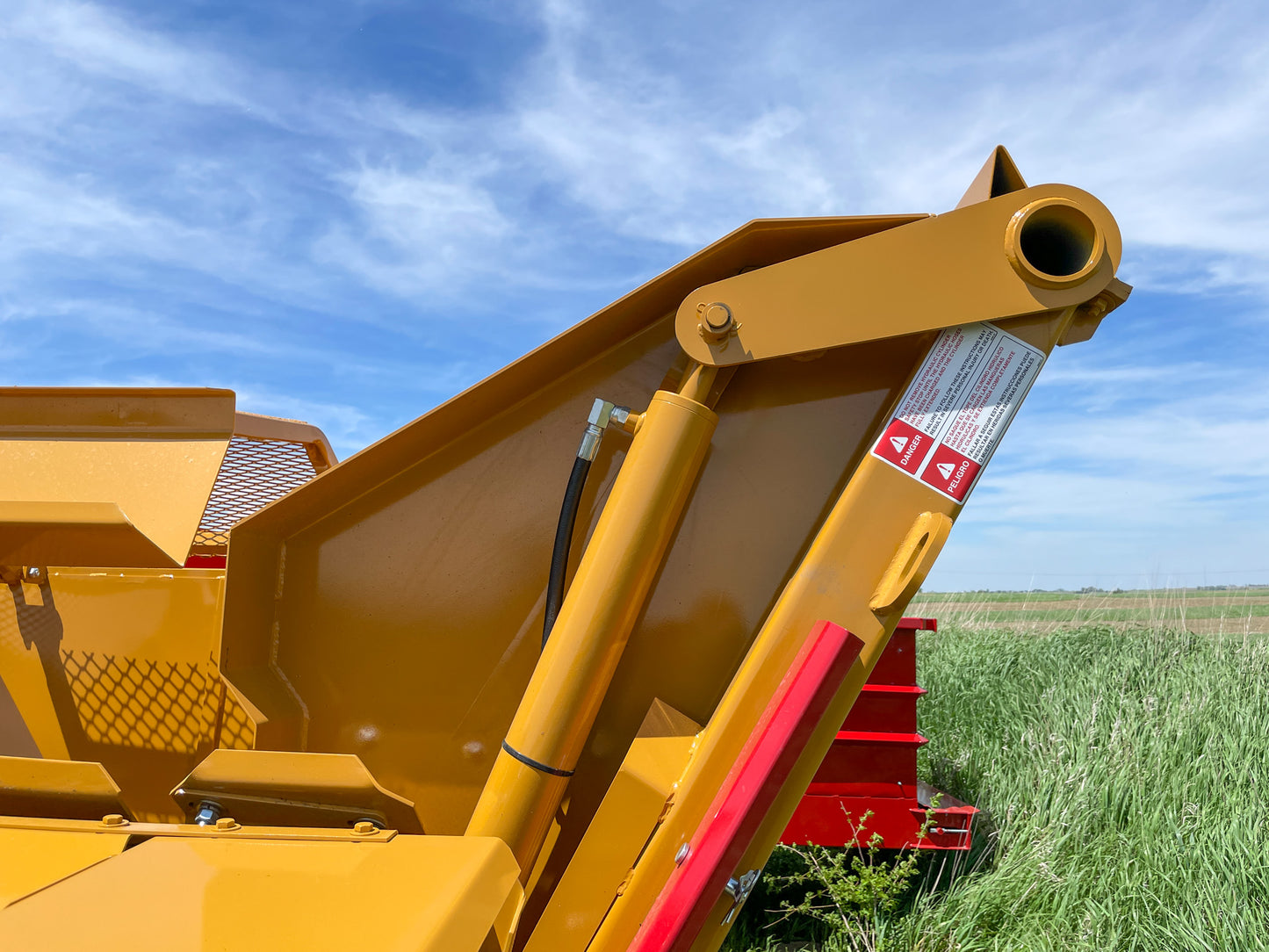 Haybuster 3106 Rock-Eze Rock Picker, 1 Cu Yd Capacity, 80" Dump Height