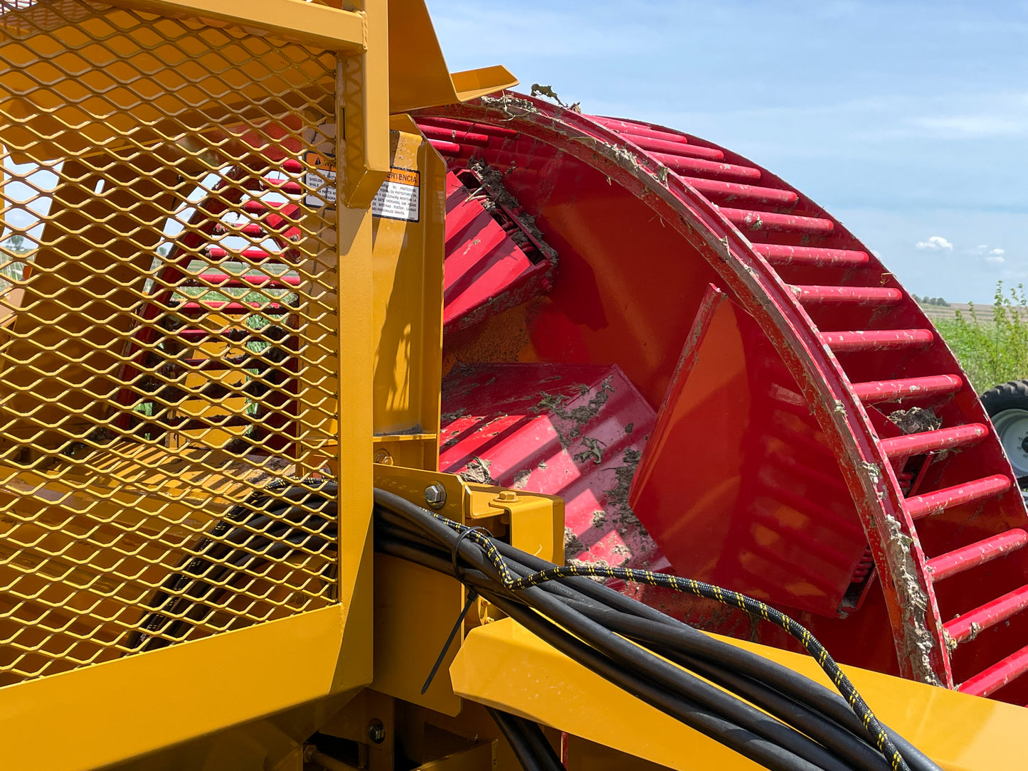 Haybuster 3106 Rock-Eze Rock Picker, 1 Cu Yd Capacity, 80" Dump Height