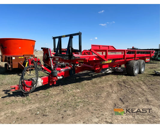 Anderson RBM1400 self-loading round bale carrier