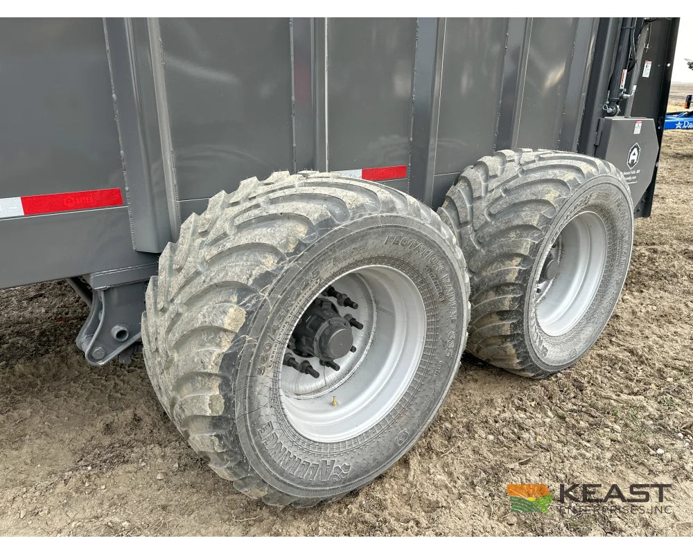 Artex SB600 Manure Spreader – 616 Cu Ft Struck Capacity Vertical Beaters Manure Spreaders