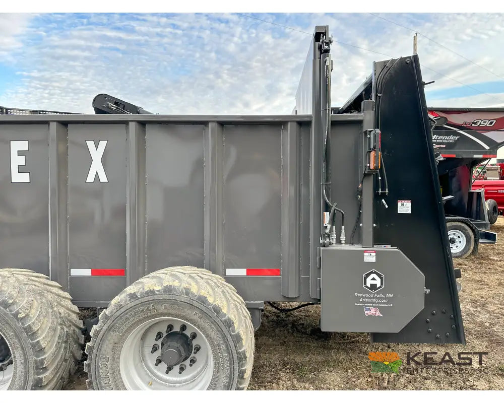 Artex SB600 Manure Spreader – 616 Cu Ft Struck Capacity Vertical Beaters Manure Spreaders