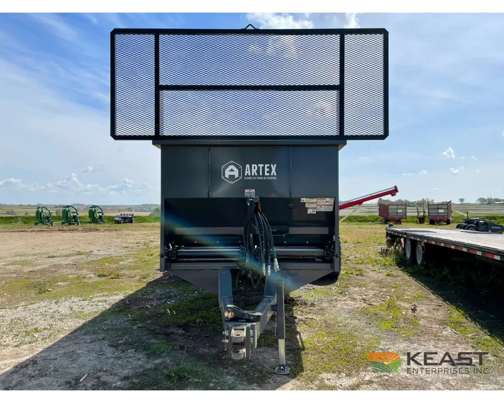 Artex SBX800 Manure Spreader – 858 Cu Ft Capacity Vertical Beaters Manure Spreaders