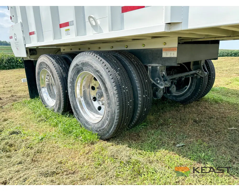 Artex TR3606 8 36’ Chainfloor Forage Trailer Spring Ride Aluminum Outer Rims Air Lift Tailgate Forage Trailers
