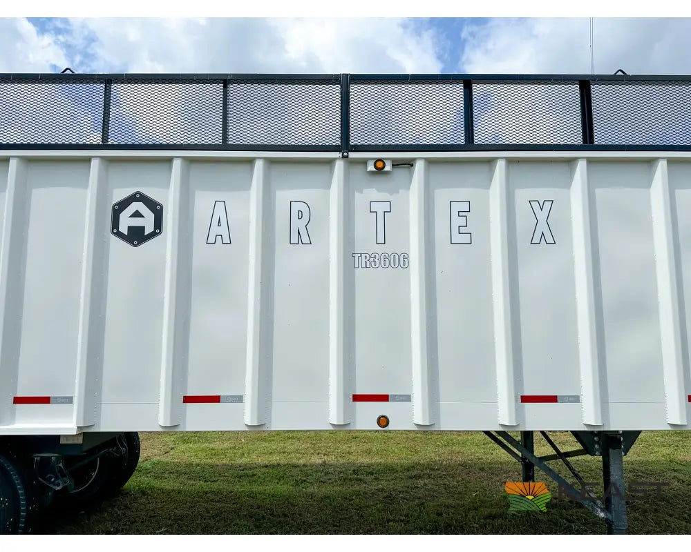 Artex TR3606 8 36’ Chainfloor Forage Trailer Spring Ride Aluminum Outer Rims Air Lift Tailgate Forage Trailers