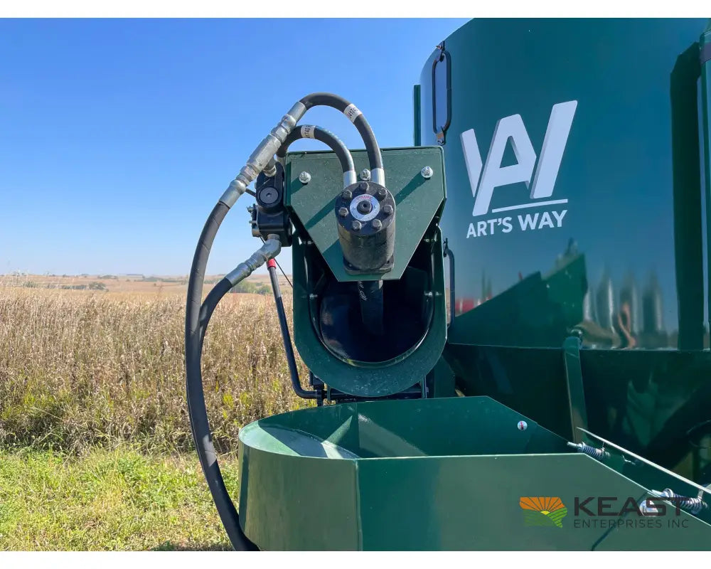 Art’s Way 6105 Cattle Maxx – 105 Bushel Tank 20’’ Roller Mill Feed Auger Grinder Mixers