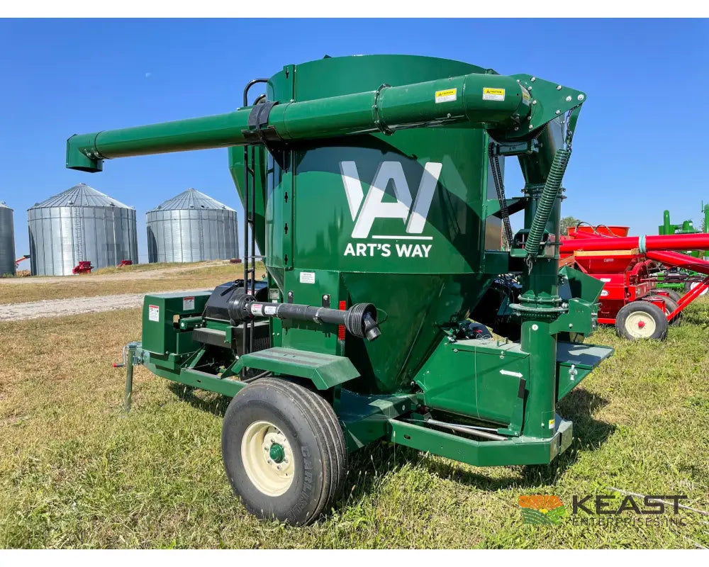 Art’s Way 6105 Cattle Maxx – 105 Bushel Tank 20’’ Roller Mill Feed Auger Grinder Mixers