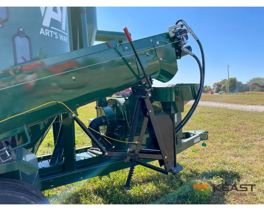 Art’s Way 6105 Cattle Maxx – 105 Bushel Tank 20’’ Roller Mill Feed Auger Grinder Mixers
