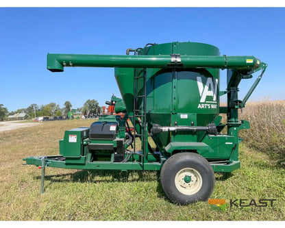 Art’s Way 6105 Cattle Maxx – 105 Bushel Tank 20’’ Roller Mill Feed Auger Grinder Mixers