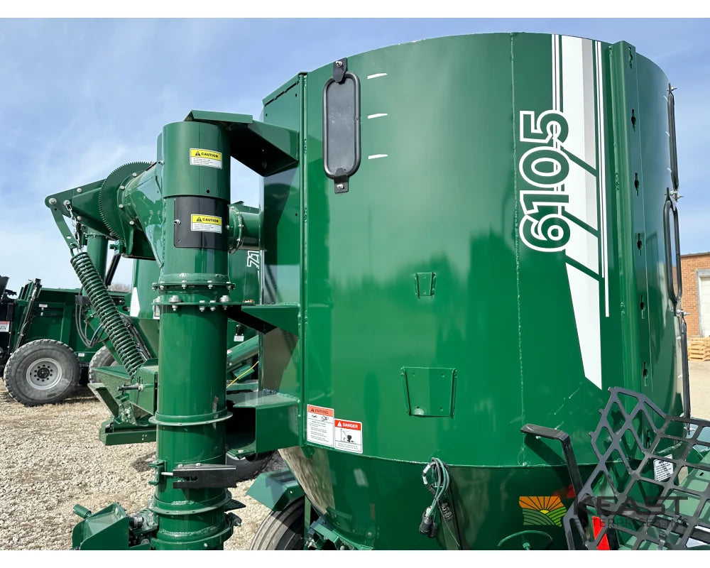Art’s Way 6105 Grinder Mixer – 105 Bushel Tank 20’’ Hammer Mill Feed Auger Grinder Mixers