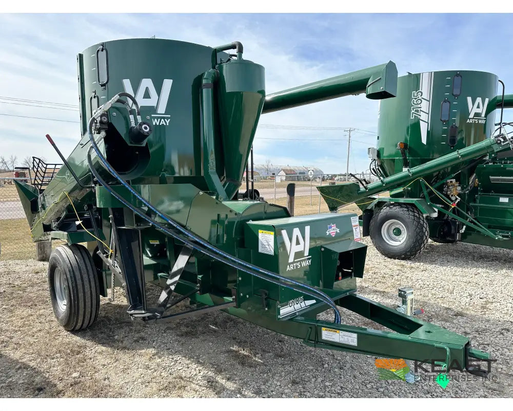 Art’s Way 6105 Grinder Mixer – 105 Bushel Tank 20’’ Hammer Mill Feed Auger Grinder Mixers