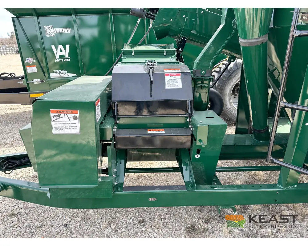 Art’s Way 6105 Grinder Mixer – 105 Bushel Tank 20’’ Hammer Mill Feed Auger Grinder Mixers