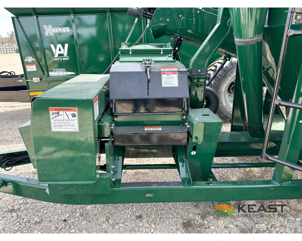 Art’s Way 6105 Grinder Mixer – 105 Bushel Tank 20’’ Hammer Mill Feed Auger Grinder Mixers