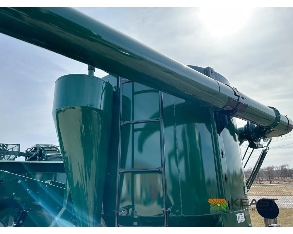 Art’s Way 6105 Grinder Mixer – 105 Bushel Tank 20’’ Hammer Mill Feed Auger Grinder Mixers