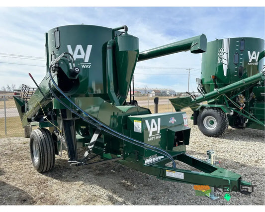 Art’s Way 6105 Grinder Mixer – 105 Bushel Tank 20’’ Hammer Mill Feed Auger Grinder Mixers