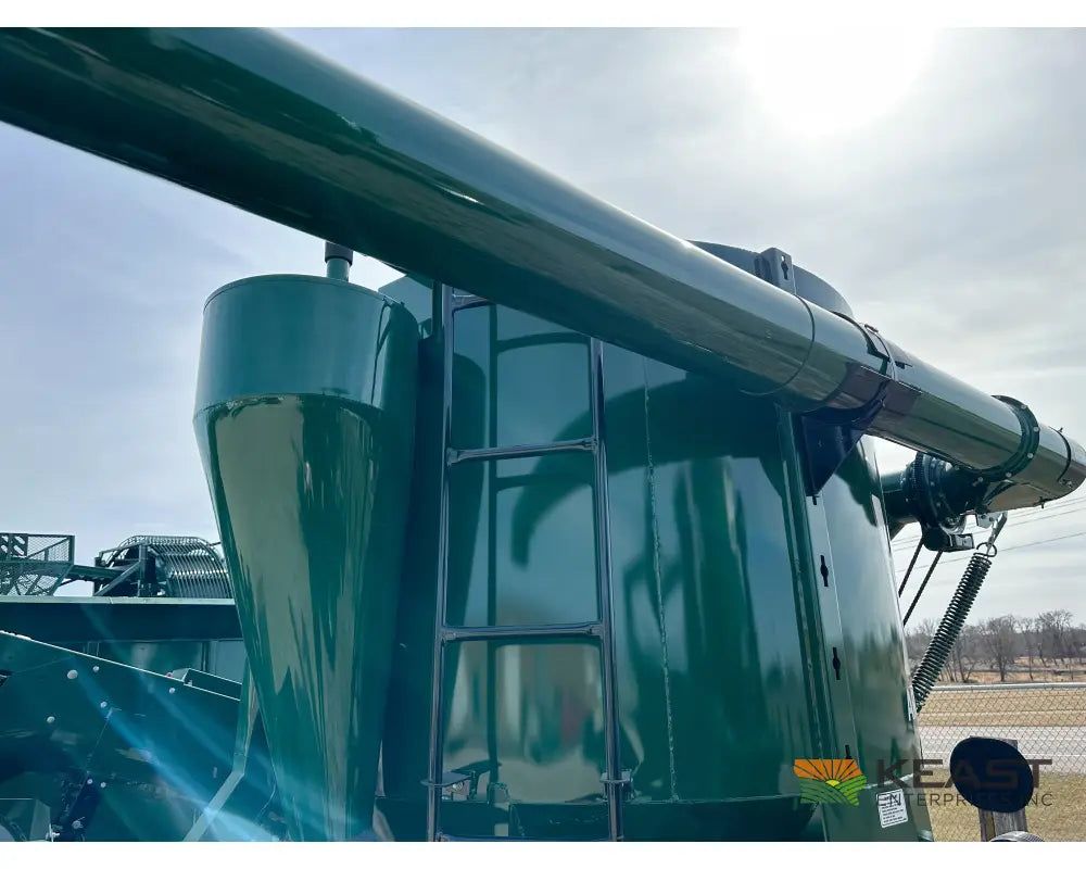 Art’s Way 6105 Grinder Mixer – 105 Bushel Tank 20’’ Hammer Mill Feed Auger Grinder Mixers