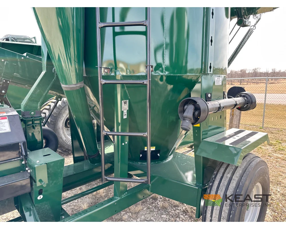 Art’s Way 6105 Grinder Mixer – 105 Bushel Tank 20’’ Hammer Mill Feed Auger Grinder Mixers
