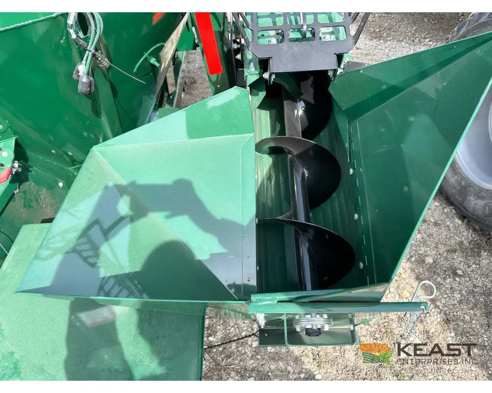Art’s Way 6105 Grinder Mixer – 105 Bushel Tank 20’’ Hammer Mill Feed Auger Grinder Mixers