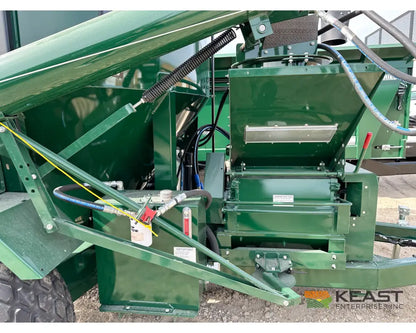 Art’s Way 6140 Cattle Maxx Roller Mill Mixer 140 Bushel Tank 20’’ Roller Mill Feed Auger Grinder Mixers