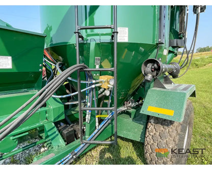 Art’s Way 6140 Grinder Mixer – 140 Bushel Tank 20’’ Hammer Mill Feed Auger Grinder Mixers
