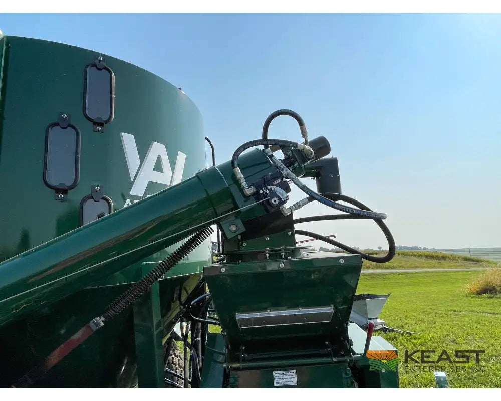 Art’s Way 6140 Grinder Mixer – 140 Bushel Tank 20’’ Hammer Mill Feed Auger Grinder Mixers