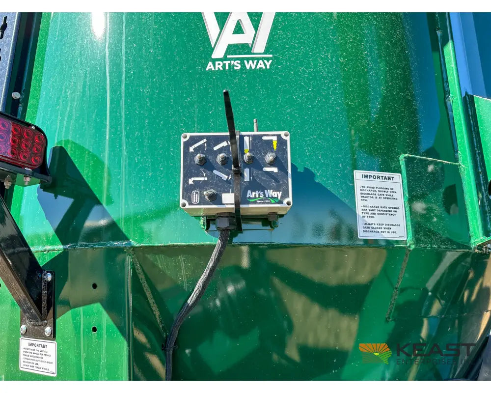 Art’s Way 7165 Grinder Mixer – 165 Bushel Tank 30’’ Roller Mill Feed Auger Grinder Mixers