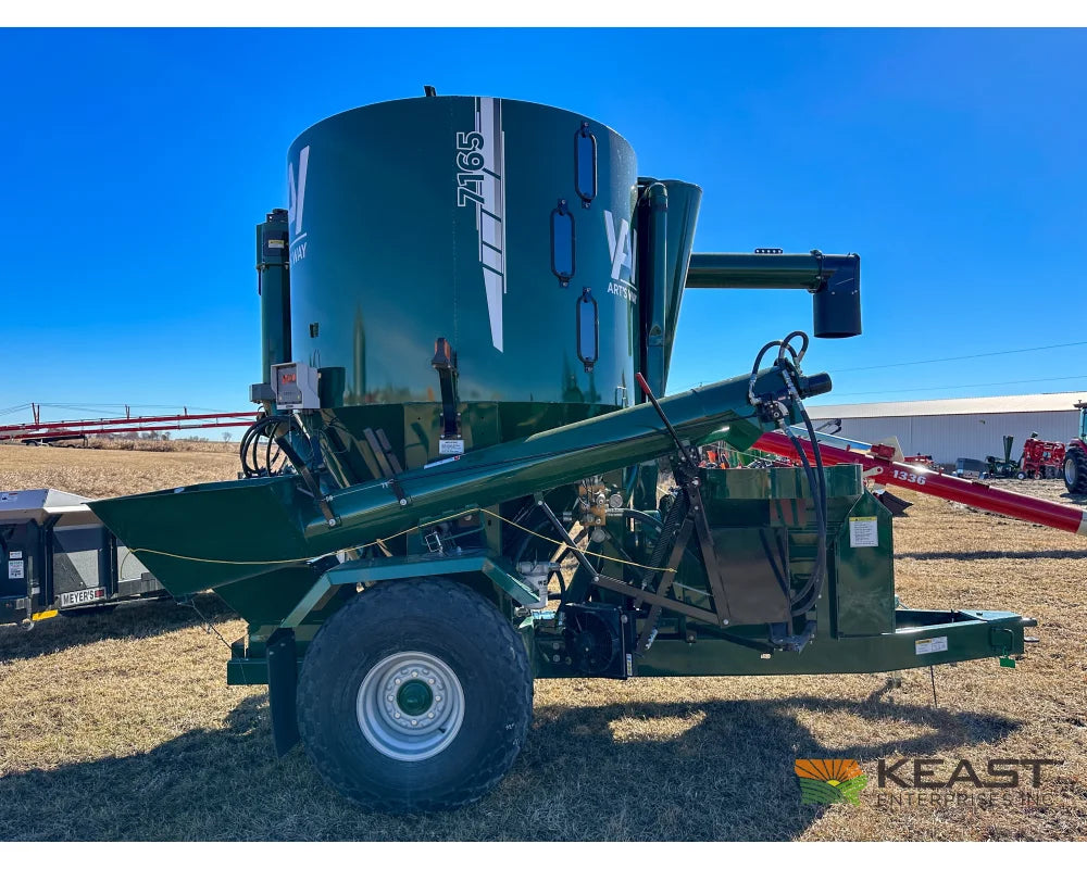 Art’s Way 7165 Grinder Mixer – 165 Bushel Tank 30’’ Roller Mill Feed Auger Grinder Mixers
