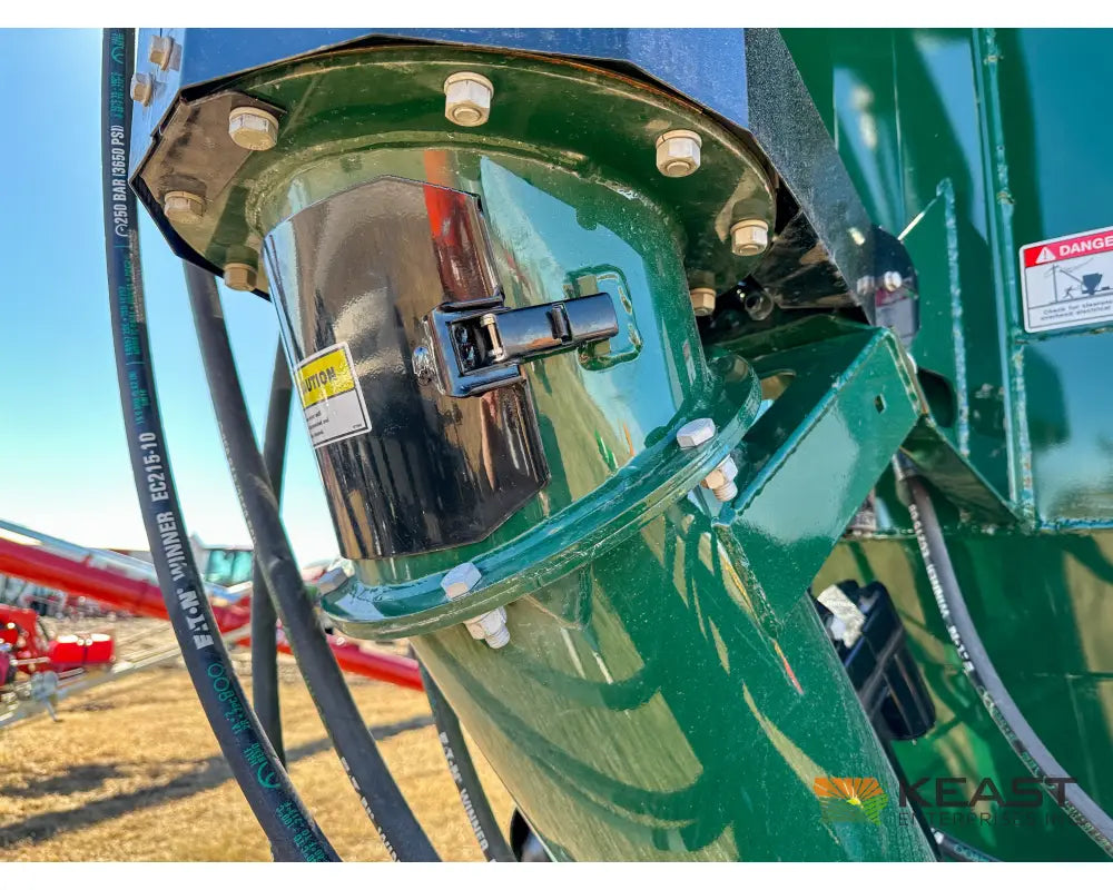 Art’s Way 7165 Grinder Mixer – 165 Bushel Tank 30’’ Roller Mill Feed Auger Grinder Mixers