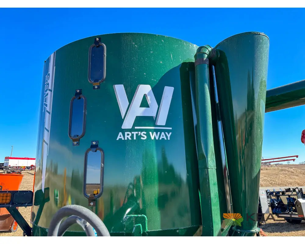 Art’s Way 7165 Grinder Mixer – 165 Bushel Tank 30’’ Roller Mill Feed Auger Grinder Mixers
