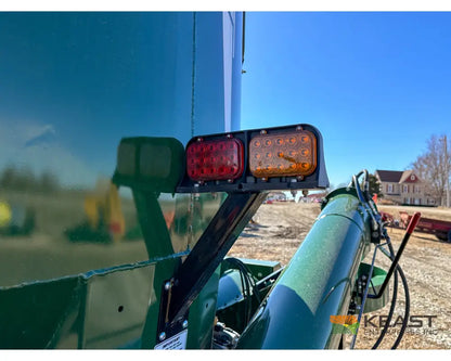 Art’s Way 7165 Grinder Mixer – 165 Bushel Tank 30’’ Roller Mill Feed Auger Grinder Mixers