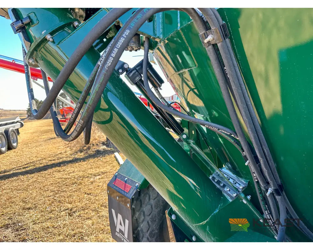 Art’s Way 7165 Grinder Mixer – 165 Bushel Tank 30’’ Roller Mill Feed Auger Grinder Mixers