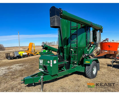 Art’s Way 7165 Grinder Mixer – 165 Bushel Tank 30’’ Roller Mill Feed Auger Grinder Mixers