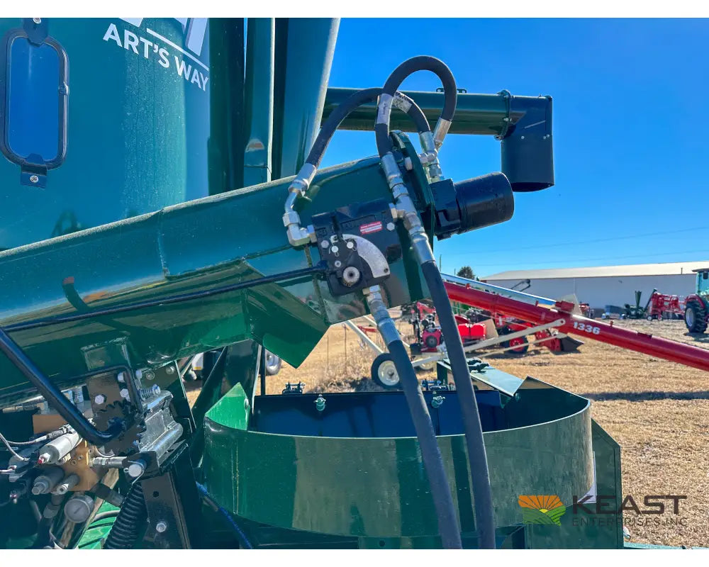 Art’s Way 7165 Grinder Mixer – 165 Bushel Tank 30’’ Roller Mill Feed Auger Grinder Mixers