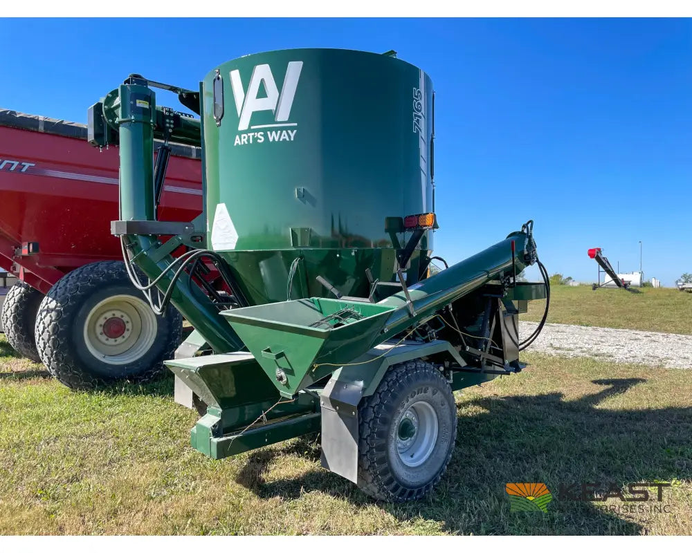 Art’s Way 7165 Grinder Mixer 165 Bushel Tank 26’’ Hammer Mill Feed Auger Grinder Mixers