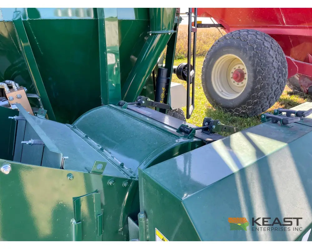 Art’s Way 7165 Grinder Mixer 165 Bushel Tank 26’’ Hammer Mill Feed Auger Grinder Mixers