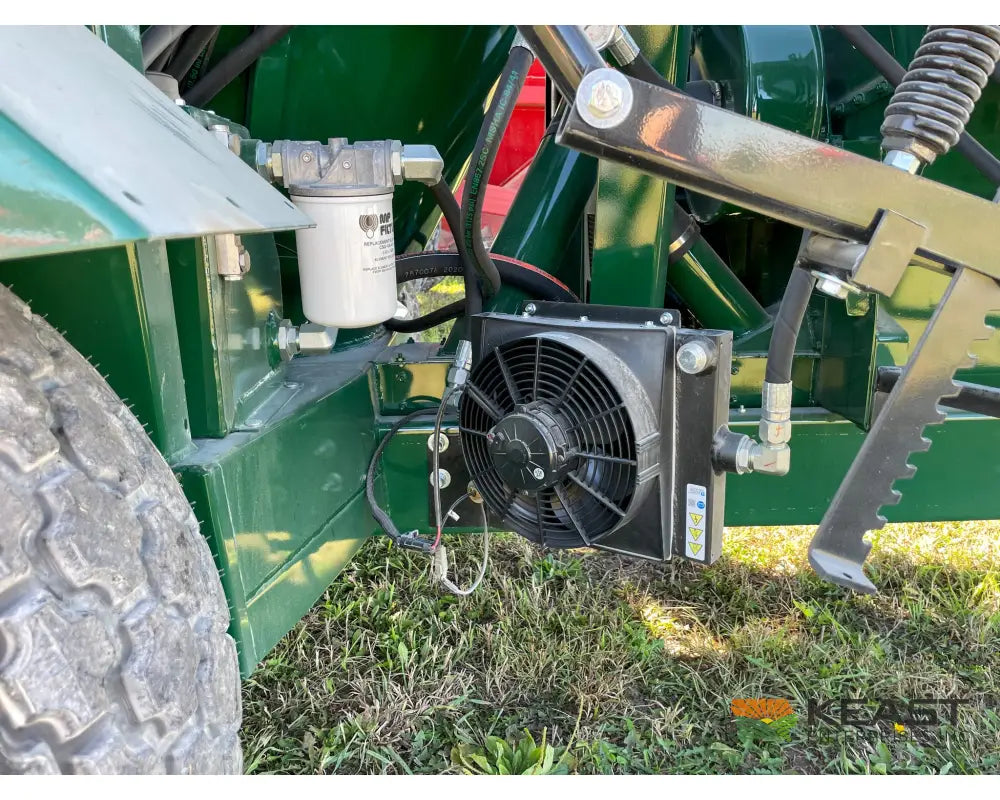 Art’s Way 7165 Grinder Mixer 165 Bushel Tank 26’’ Hammer Mill Feed Auger Grinder Mixers