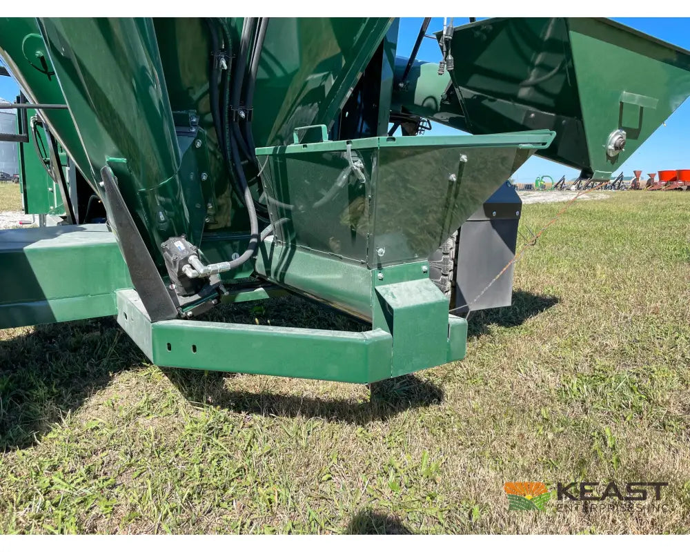 Art’s Way 7165 Grinder Mixer 165 Bushel Tank 26’’ Hammer Mill Feed Auger Grinder Mixers