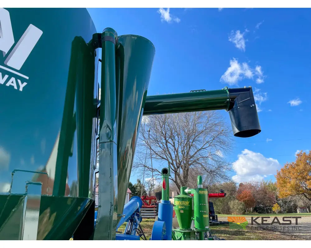 Art’s Way 8215 Grinder Mixer 215 Bushel Tank 26’’ Hammer Mill Feed Auger Grinder Mixers