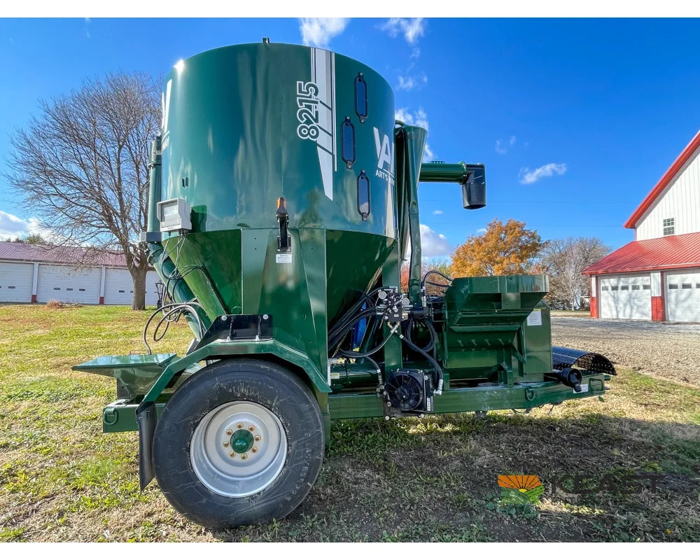 Art’s Way 8215 Grinder Mixer 215 Bushel Tank 26’’ Hammer Mill Feed Auger Grinder Mixers