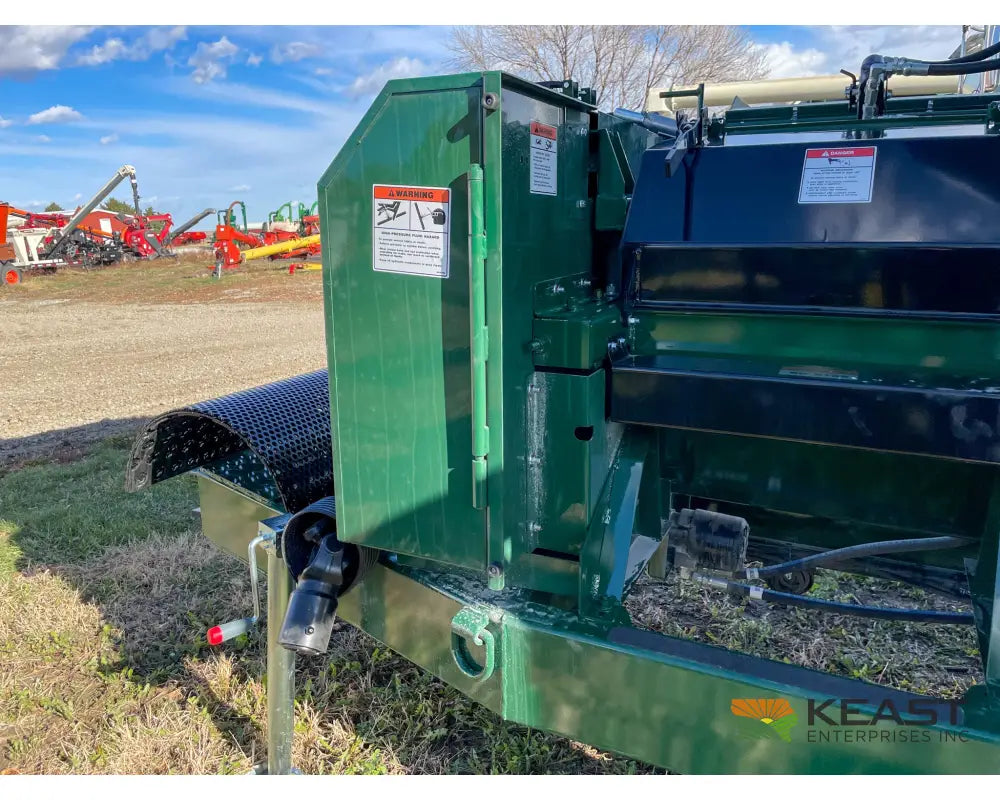 Art’s Way 8215 Grinder Mixer 215 Bushel Tank 26’’ Hammer Mill Feed Auger Grinder Mixers