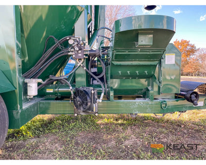 Art’s Way 8215 Grinder Mixer 215 Bushel Tank 26’’ Hammer Mill Feed Auger Grinder Mixers