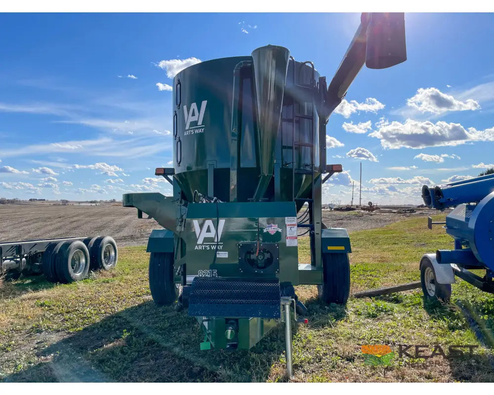 Art’s Way 8215 Grinder Mixer 215 Bushel Tank 26’’ Hammer Mill Feed Auger Grinder Mixers