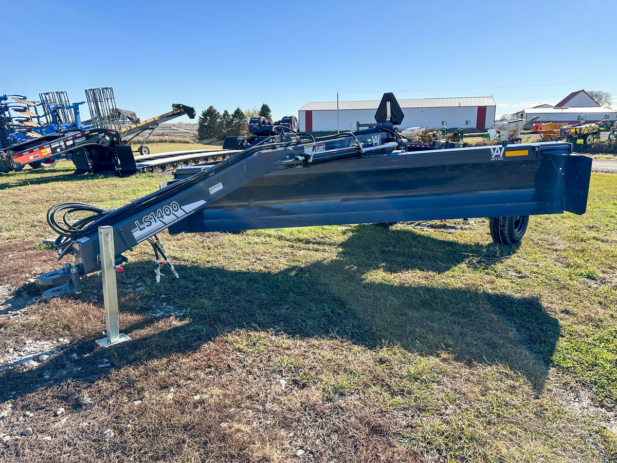 Art's Way LS1400 14-foot pull-type grader, Standard configuration, front three-quarter view on grass