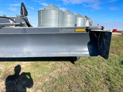 Art's Way LS1600 16-foot pull-type grader, Standard configuration, 16-foot blade face and cutting edge
