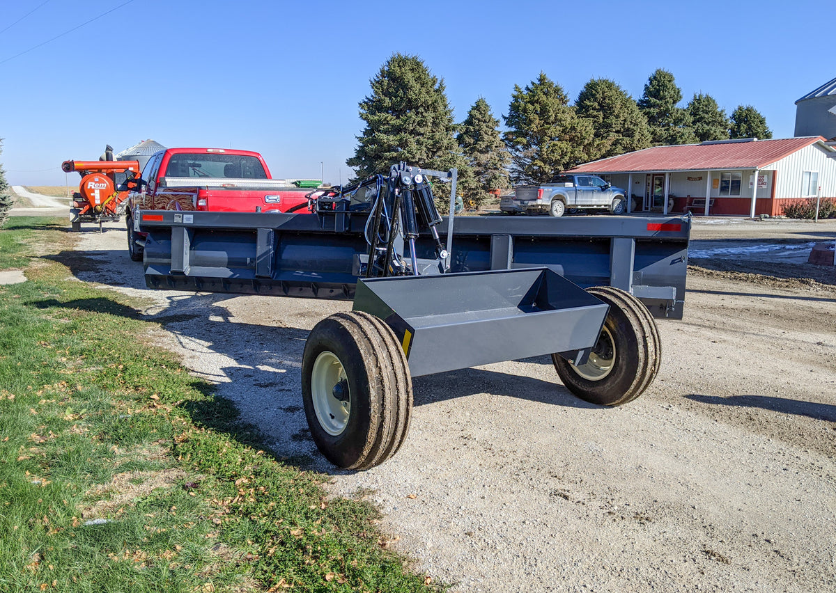 Art's Way LS1600 16-foot pull-type grader, Rear Steer configuration, rear three-quarter view