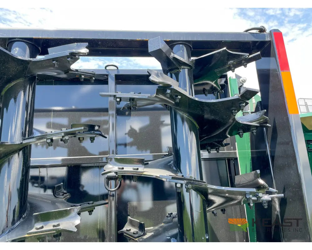 Art’s Way X700 Manure Spreader – 683 Cu Ft Heaped Capacity Vertical Beaters Manure Spreaders