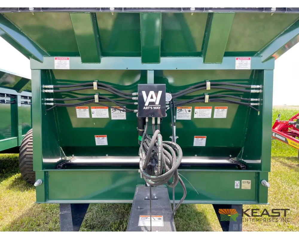 Art’s Way X700 Manure Spreader – 683 Cu Ft Heaped Capacity Vertical Beaters Manure Spreaders