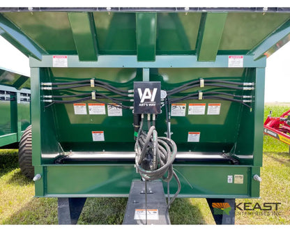 Art’s Way X700 Manure Spreader – 683 Cu Ft Heaped Capacity Vertical Beaters Manure Spreaders