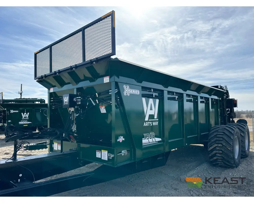 Art’s Way X900 Manure Spreader – 909 Cu Ft Heaped Capacity Vertical Beaters Manure Spreaders