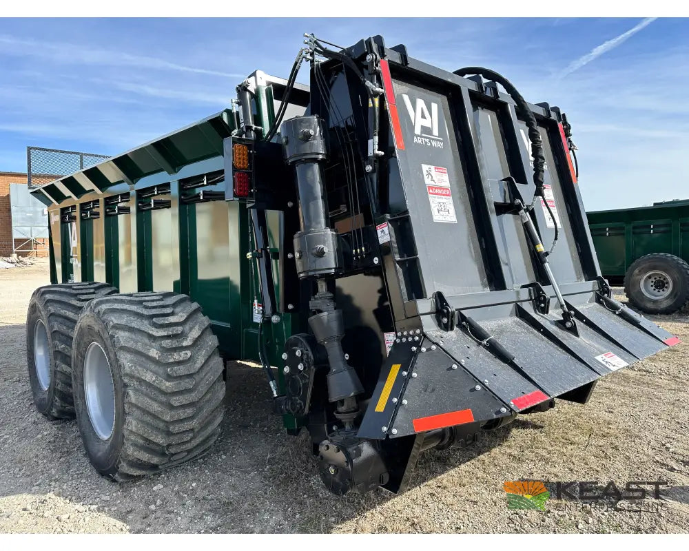 Art’s Way X900 Manure Spreader – 909 Cu Ft Heaped Capacity Vertical Beaters Manure Spreaders