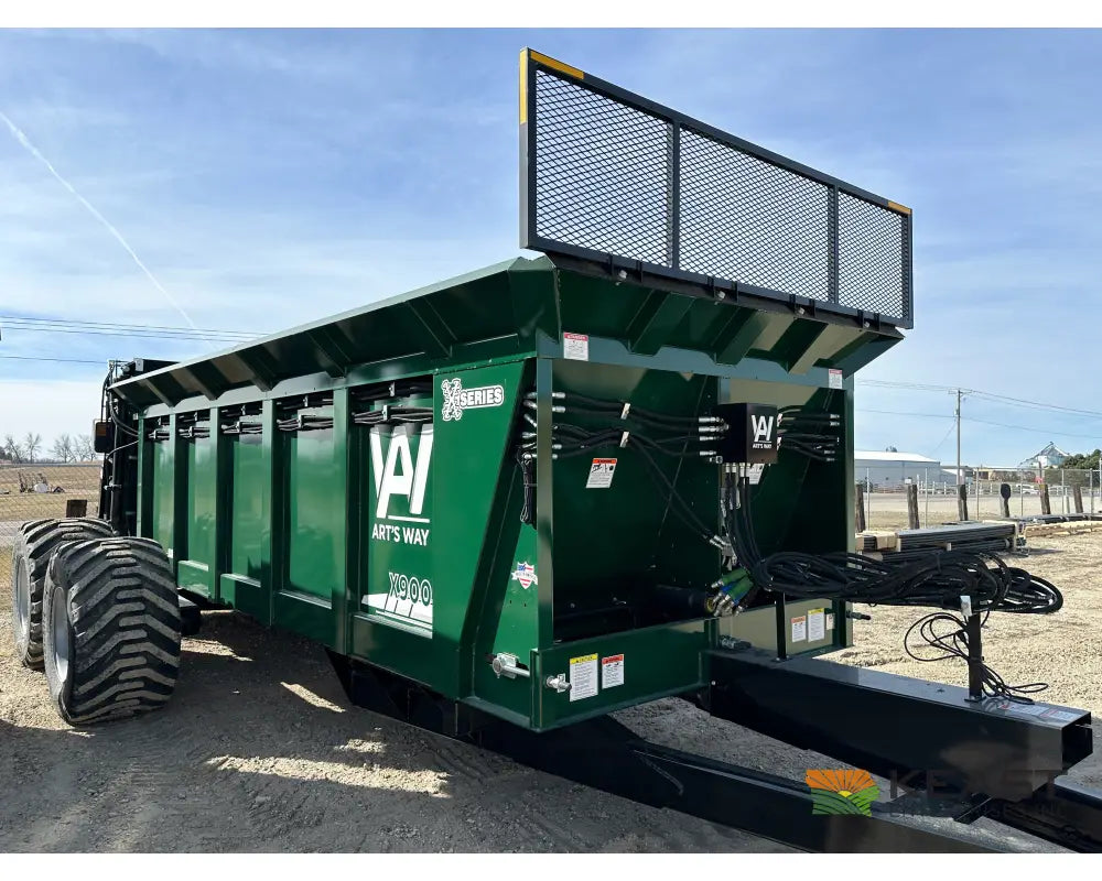 Art’s Way X900 Manure Spreader – 909 Cu Ft Heaped Capacity Vertical Beaters Manure Spreaders